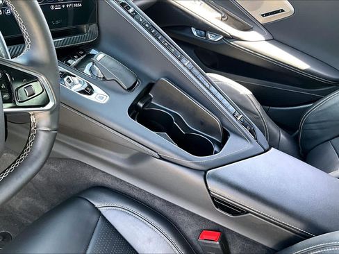 Used 2022 Chevrolet Corvette Stingray Preferred Cpe w/ Z51 Performance Package RWD image 14