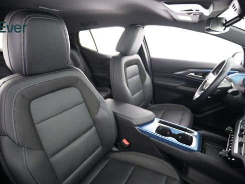 Used 2024 Chevrolet Equinox EV LT FWD image 23