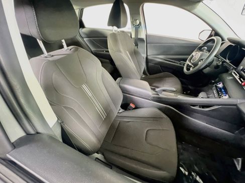 Used 2023 Hyundai Elantra SEL FWD image 25