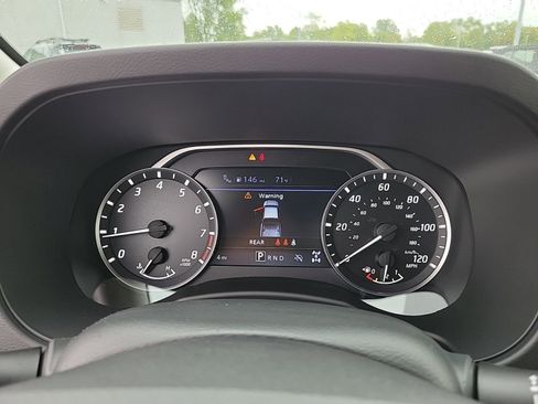 Used 2025 Nissan Frontier SV w/ Tow Package image 24