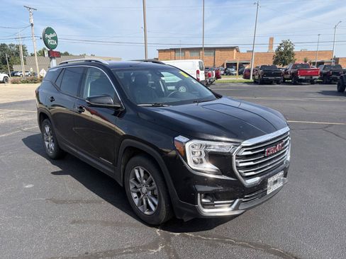Used 2024 GMC Terrain SLT AWD/4WD image 2