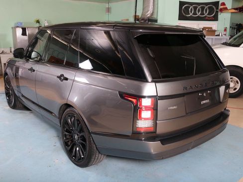 Used 2017 Land Rover Range Rover HSE image 29