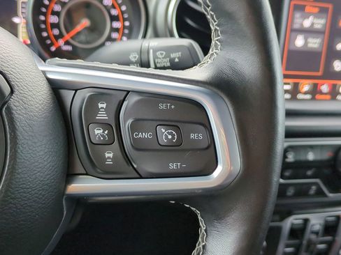 Used 2021 Jeep Wrangler Unlimited Sahara image 27