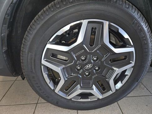 Used 2023 Hyundai Santa Fe Limited AWD/4WD image 10