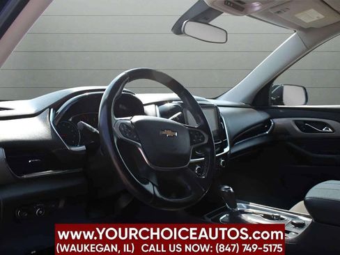 Used 2020 Chevrolet Traverse LT w/ Driver Confidence II Package AWD/4WD image 11
