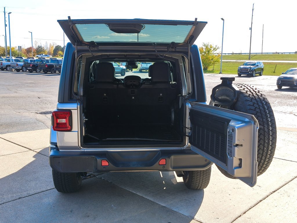 Used 2020 Jeep Wrangler Unlimited Sahara AWD/4WD image 24