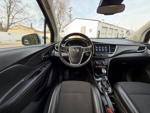 Used 2020 Buick Encore Preferred image 2