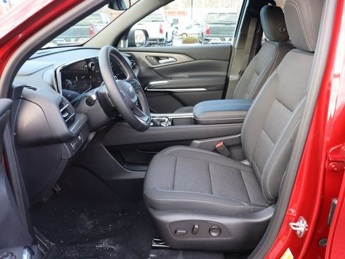 New 2026 Chevrolet Traverse LT w/ LPO, Floor Liner Package image 4