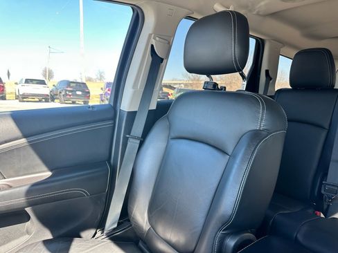 Used 2015 Dodge Journey Crossroad w/ Flexible Seating Group image 28