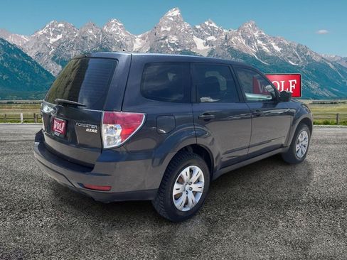 Used 2010 Subaru Forester 2.5X AWD/4WD image 5