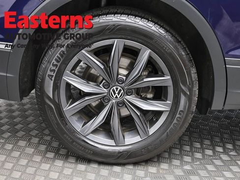 Used 2023 Volkswagen Tiguan SE AWD/4WD image 29