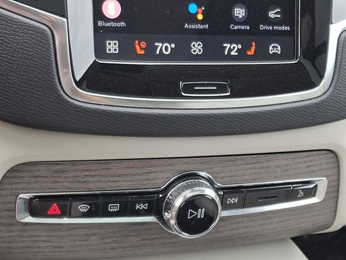 Certified 2023 Volvo XC90 B6 Plus AWD/4WD image 18