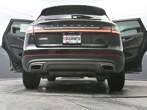 Used 2023 Lincoln Nautilus FWD image 81