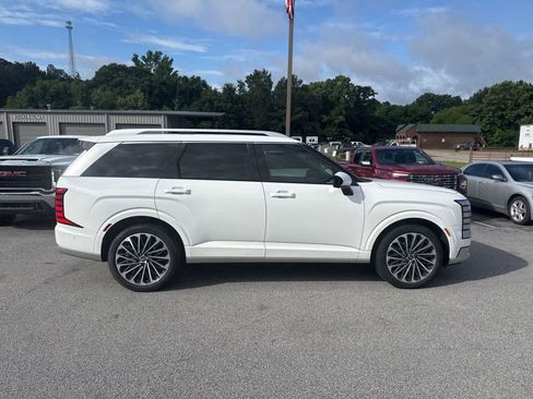Used 2026 Hyundai Palisade Calligraphy FWD image 4