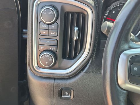 Certified 2021 Chevrolet Silverado 1500 LT AWD/4WD image 24