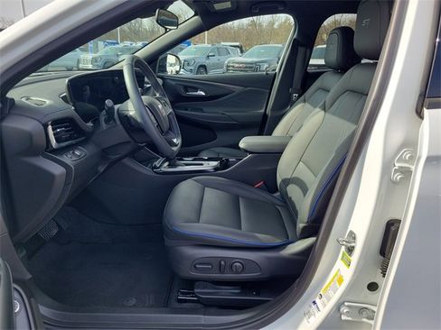 Used 2024 Buick Envista Sport Touring w/ Convenience I Package image 17