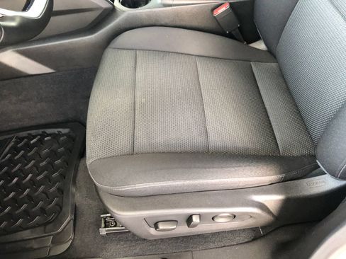 Used 2024 Chevrolet Colorado LT w/ LT Convenience Package II AWD/4WD image 17