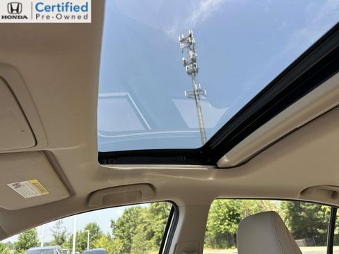 Certified 2017 Honda Accord Touring image 18