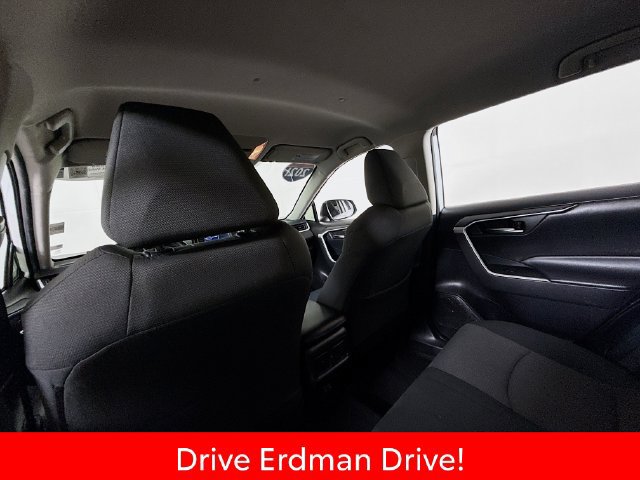Used 2021 Toyota RAV4 XLE FWD image 10