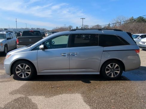 Used 2016 Honda Odyssey Touring Elite image 11