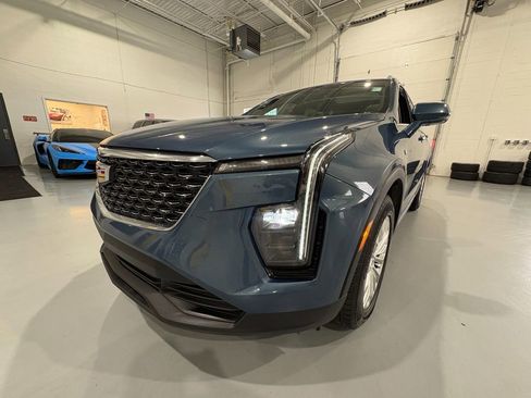 Used 2024 Cadillac XT4 Luxury w/ Cold Weather Package AWD/4WD image 54