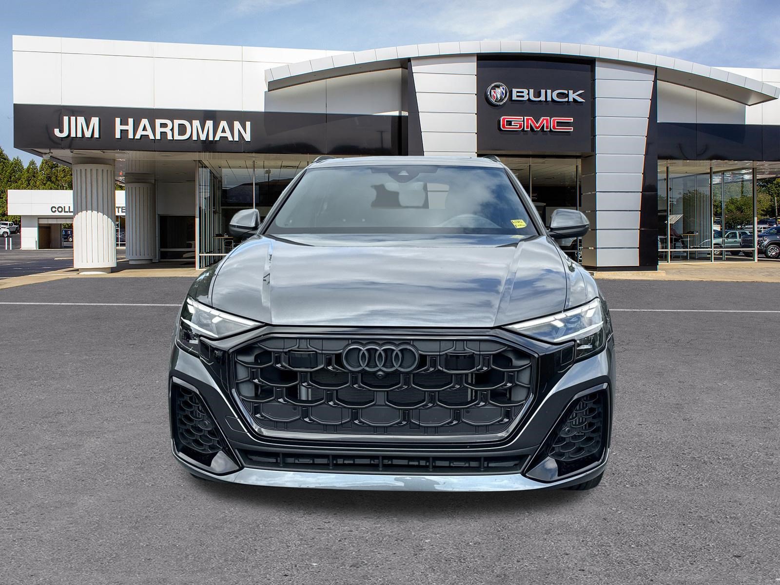 Used 2025 Audi Q8 Premium Plus AWD/4WD image 2