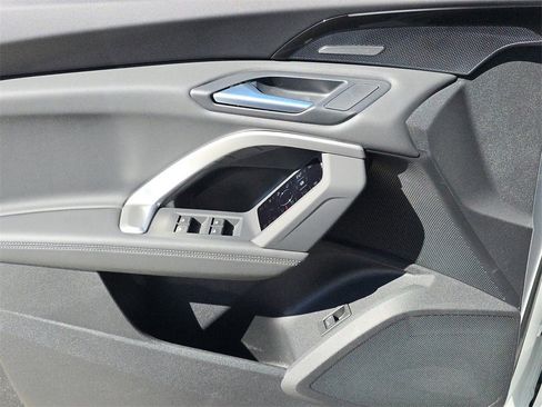 New 2025 Audi Q5 Premium Plus image 18