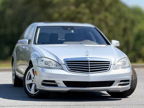 Used 2010 Mercedes-Benz S 550 image 4