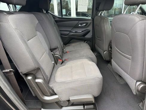 Certified 2023 Chevrolet Traverse LT FWD image 18