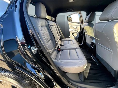 New 2026 Buick Envista Avenir FWD image 9