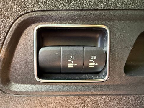 Used 2021 Mercedes-Benz GLS 580 4MATIC image 24