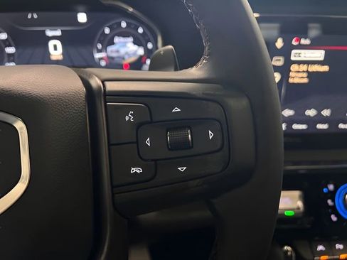 Used 2023 GMC Sierra 1500 AT4 w/ Technology Package AWD/4WD image 29