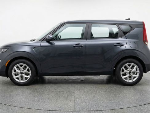 Used 2025 Kia Soul LX w/ LX Technology Package image 5