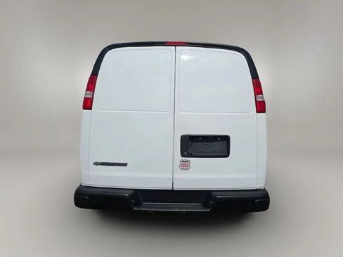 Used 2020 Chevrolet Express 3500 Extended w/ Driver Convenience Package RWD image 8