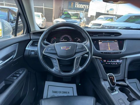 Used 2019 Cadillac XT5 Premium Luxury FWD image 23