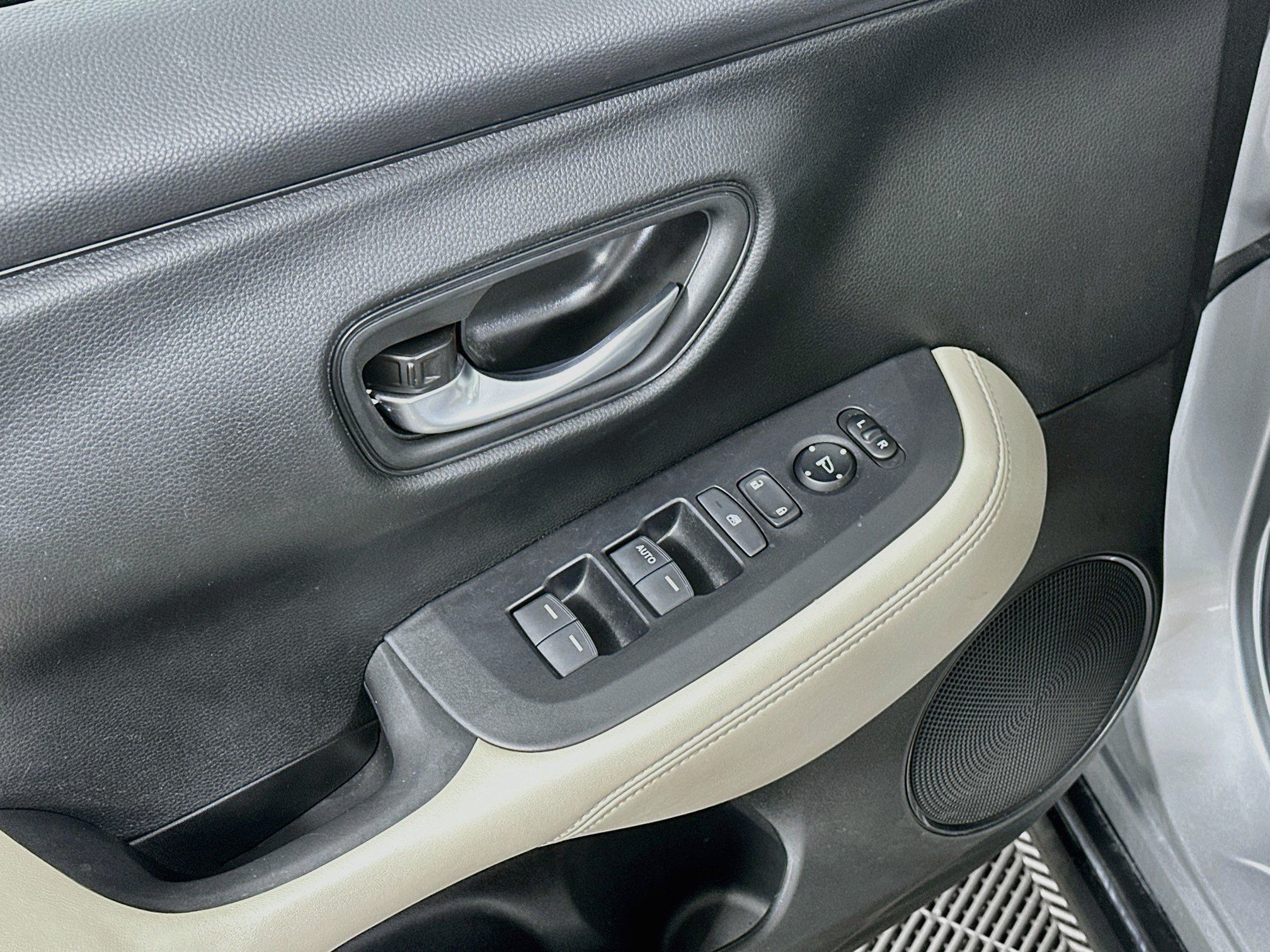 Used 2024 Honda HR-V LX image 15