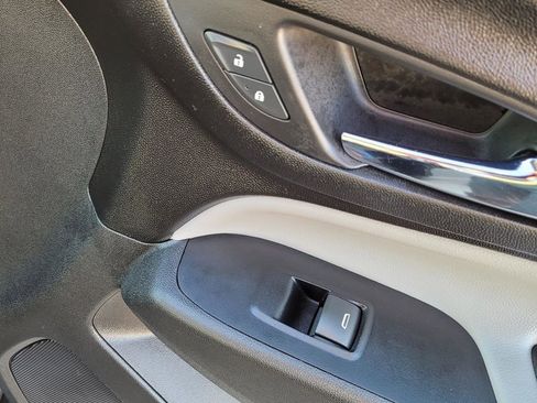 Used 2020 Chevrolet Equinox LT image 8