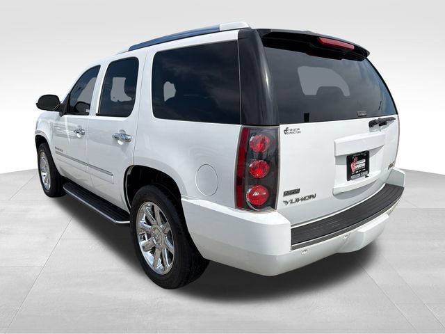 Used 2009 GMC Yukon Denali RWD image 5