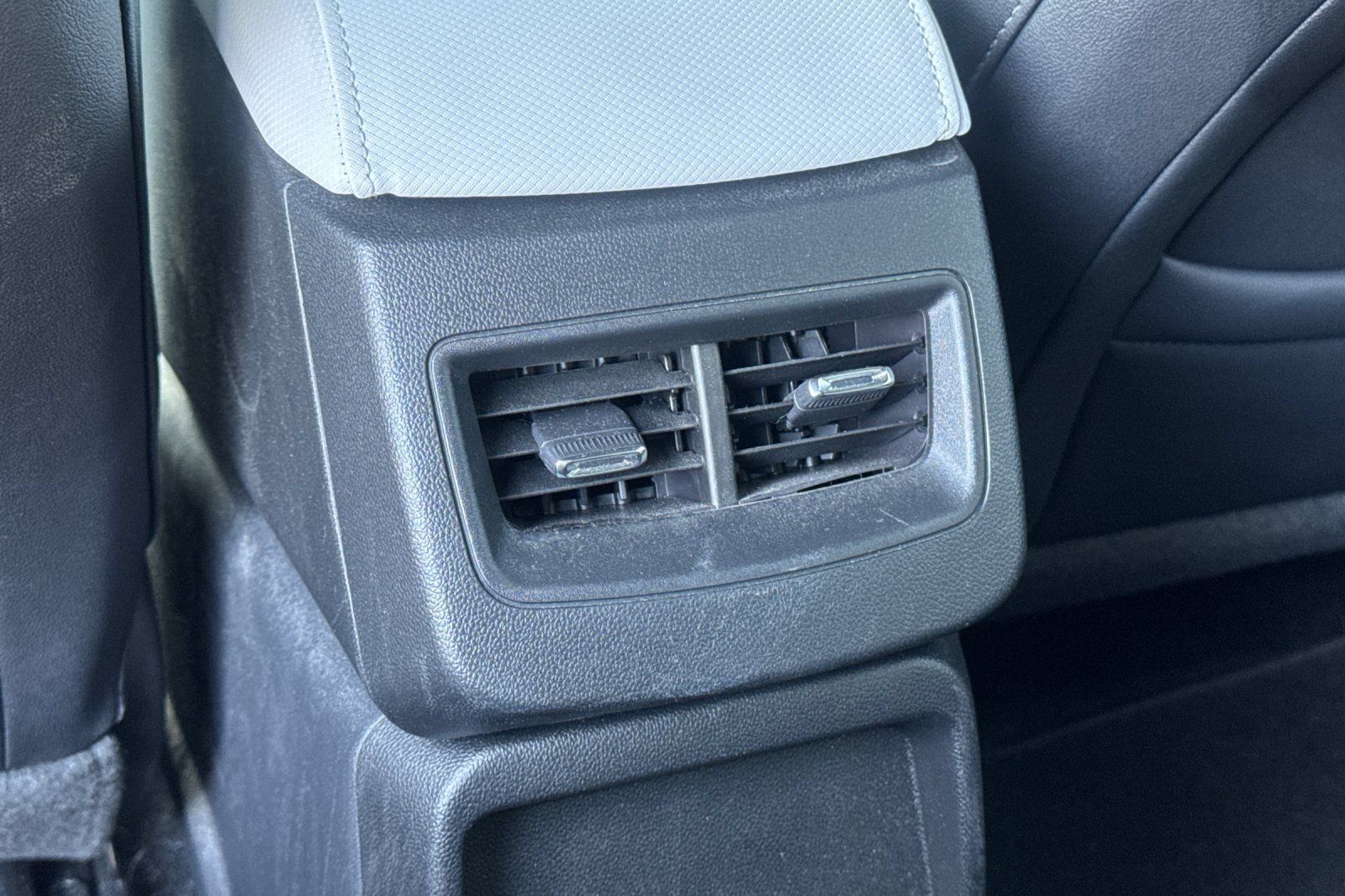 Used 2024 Chevrolet Equinox EV LT w/ LPO, Blackout Package AWD/4WD image 39