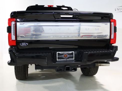 Used 2023 Ford F250 Platinum w/ FX4 Off-Road Package AWD/4WD image 37