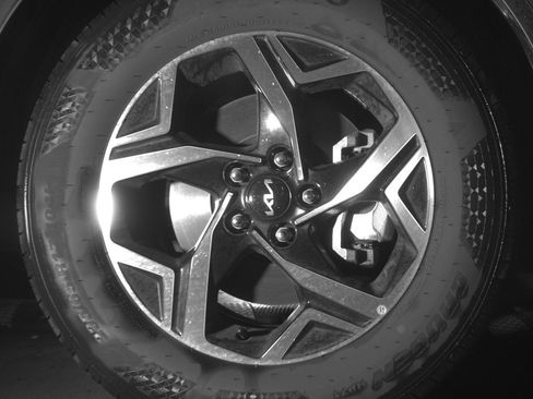 Used 2025 Kia Sportage LX image 12