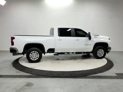 Used 2025 Chevrolet Silverado 2500 LT AWD/4WD image 9