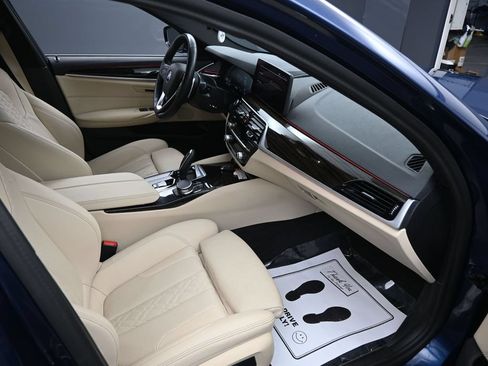 Used 2023 BMW 530i xDrive w/ Convenience Package AWD/4WD image 36