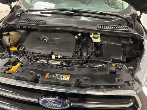 Used 2017 Ford Escape SE w/ SE Sport Appearance Package AWD/4WD image 41