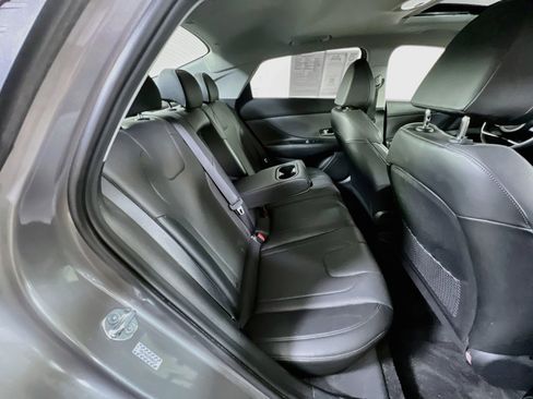 Used 2023 Hyundai Elantra Limited FWD image 28