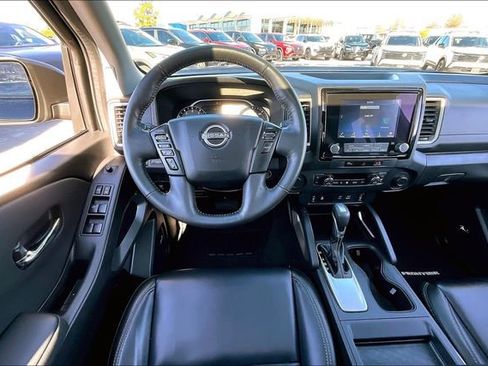 Certified 2024 Nissan Frontier SL image 8