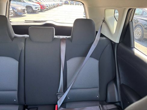 Used 2025 Kia Soul LX w/ LX Technology Package FWD image 37