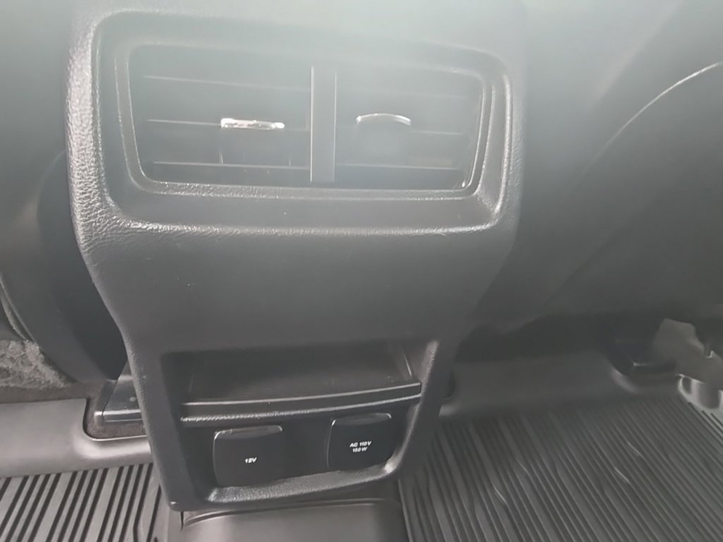 Used 2019 Ford Edge Titanium AWD/4WD image 19