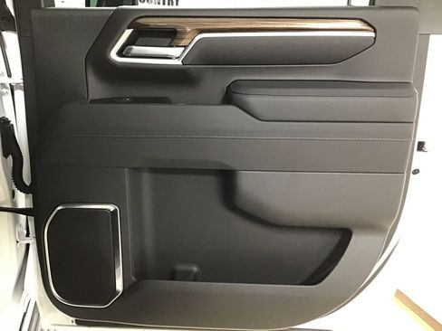 New 2026 Chevrolet Silverado 2500 LT w/ True North Edition image 9