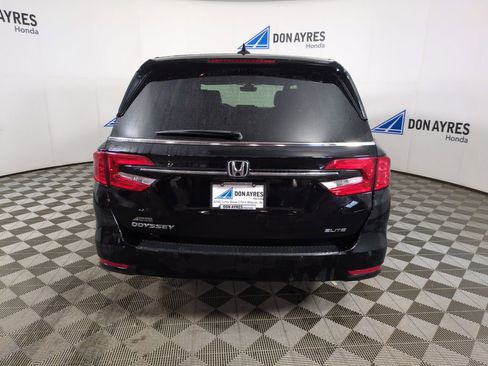 Used 2024 Honda Odyssey Elite image 5
